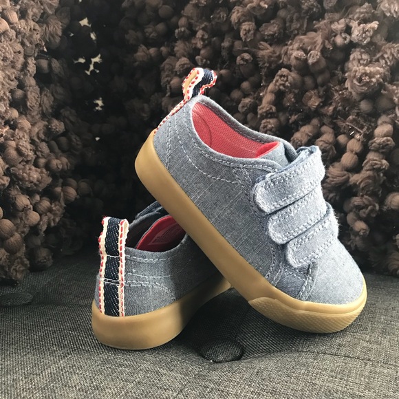 Cat & Jack Other - EUC Cat & Jack Toddler Shoes Size 6 (Like New)